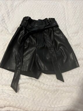 Zenana Outfitters Black High-Waist Faux Leather Paperbag Shorts with Belt - New